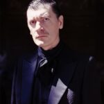 Aleksandr Gudkov Instagram - J’ai pris ces photos D’Alexandre en utilisant la magie des films périmés. Si vous aussi souhaitez une séance photo et que vous êtes à Paris, envoyez-moi un message même après la fermeture du cimetière. Pour votre magazine préféré @badlonmagazine 💛 Total look @gucci #madewithkodak Paris, France