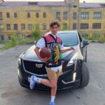 Aleksandr Gudkov Instagram - ШОК-ПРИЗНАНИЕ! Я НЕ СТЕСНЯЮСЬ СВОЕГО ОГРОМНОГО ПАНОРАМНОГО ЛЮКА! ГОТОВ КРИЧАТЬ ОБ ЭТОМ ДАЖЕ ЧЕРЕЗ НЕГО! Если вам тоже надоело стесняться своего люка, кричите! #Xt5russia #cadillacrussia #ЯНЕСТЕСНЯЮСЬСВОЕГОПАНОРАМНОГОЛЮКА Дыра В Пространстве