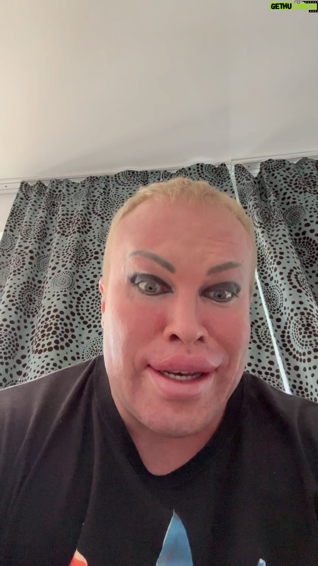Aleksandr Shpak Instagram - Это медятина🤣🤣🤣 судя по всему его уже активно тестируют🤣🤣🤣