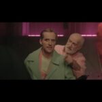 Aleksandr Shpak Instagram - Кандидат в президенты Харитонов выпустил видео, в котором показывает будущее россии, если бы ее «захватило ЛГБТ» Забавно, что в этой ЛГБТ-России Харитонова процветает фашизм и репрессии, прям как в оригинале. Достаточно вспомнить изн*силования заключенных и протестующих шваброй и бутылкой в проход. В то время, как в странах, где, действительно, ЛГБТ-люди живут на равных со всеми — ничего подобного нет. 🤣🤣🤣🤣🤣🤣🤣🤣🤣🤣🤣🤣🤣🤣🤣🤣🤣🤣🤣🤣🤣🤣🤣🤣🤣🤣