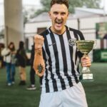 Aleksandr Tarasov Instagram - Поздравляю команду «Родина Медиа» с первым трофеем! 🏆Мы обыграли в группе команду «Лига ставок» 2:1, обыграли 2Drots 2:1, в полуфинале вынесли 5:2 Амкал! И в финале встретились с Сахалинцем - победили 3:2!! 🤯🔥 Поздравляю всех болельщиков и игроков команды! Мы идем в MFL 2 за кубком!!!✊🏼⚽️ #РодинаМедиа