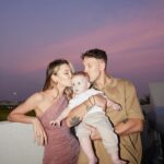 Aleksandr Tarasov Instagram – 🤎: Семья на первом месте!

📷: @mark.mvrchi