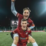 Aleksandr Tarasov Instagram - Вчера был отличный матч, важная победа для «На спорте» и не менее важная для всего медийно-футбольного комьюнити, потому что впереди МФЛ, возможность для новых команд показать себя, расширить тем самым медийный рынок! Чем больше команд, тем интереснее! А вот если бы мы проиграли, то Амкал задрали бы свои носы еще выше и ценности у Лиги не было бы такой, какая появилась сейчас! Сейчас есть «На спорте» и это самая сильная команда, с разноплановыми медийными личностями, бывшими профессиональными игроками, прекрасным тренерским штабом, команда без каких либо предубеждений по национальностям. Мы тренируемся 4 раза в неделю, нас уже не остановить! Всем кто в нас верит и поддерживает - ловите пятюню! А хейтеры пускай продолжают искать оправдания, люблю вас читать.) Отдельно хочу сказать спасибо Герману за игру, Амкал отличный соперник, эмоции которые я испытал вчера - великолепные. Трансляция топ, все на высоком уровне, так держать, жаль только что мы не скоро вновь встретимся.. А когда встретимся, надеюсь будет больше игры и меньше фолов с выяснениями отношений!