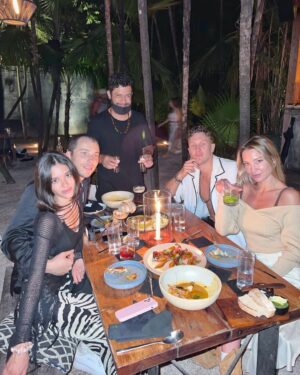 Aleksandr Tarasov Instagram - Tulum Family…🌴