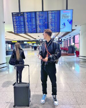 Aleksandr Tarasov Instagram - Куда лечу?✈️