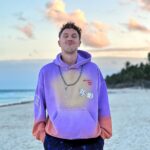 Aleksandr Tarasov Instagram - Я счастлив, как никогда, меня окружают офигенные люди, преданные друзья, любимая! Нет интриг и хитросплетений, нет общения ради выгоды! Я на новом уровне - духовно, ментально и физически! Я готов к новым свершениям и иду только вперед! А сейчас просто делюсь своей улыбкой и любовью с вами!❤️🤗