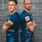 Aleksandr Tarasov Instagram - Третий сезон MFL стартует уже завтра! Презентуем вам нашу новую игровую форму! Дерзкий неон и синее море! Как вам стилек? 🦁🌊 @rodina_media