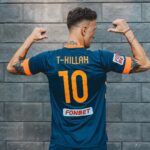 Aleksandr Tarasov Instagram - Третий сезон MFL стартует уже завтра! Презентуем вам нашу новую игровую форму! Дерзкий неон и синее море! Как вам стилек? 🦁🌊 @rodina_media