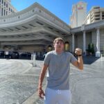 Aleksey Shcherbakov Instagram - Это я в Las-Vegas'e был, щас я дома уже. ______________________ В "мальчишнике в Вегасе" им сюда полицейскую тачку подогнали. Ссылка на выпуск из Лас-Вегаса в песцовой шапке профиля. Caesar's Palace , Las Vegas