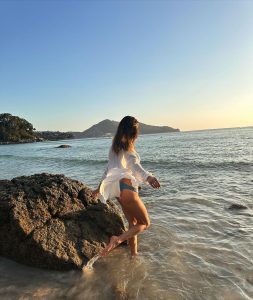Alessandra Ambrosio Instagram - Paradise found 🤍🏝️🐚🌞 Phuket, Thailand