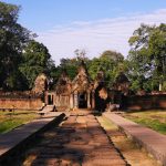 Alessandra Ambrosio Instagram – Banteay Srei temple… the “lady temple” 🪷✨💗 Banteay Srei ប្រាសាទបន្ទាយស