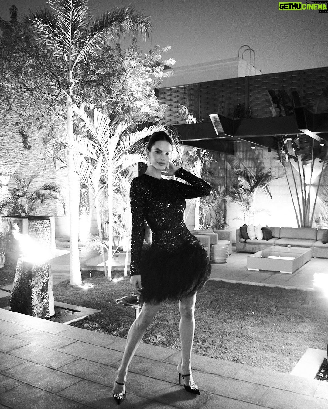 Alessandra Ambrosio Instagram - By the moonlight 🌙🎬 Jeddah, Saudi Arabia