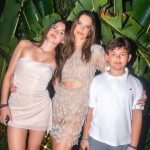 Alessandra Ambrosio Instagram - Bem-vindo 2️⃣0️⃣2️⃣4️⃣ 🌟🎊🩷🥂🧿 Ilha da Magia - Floripa