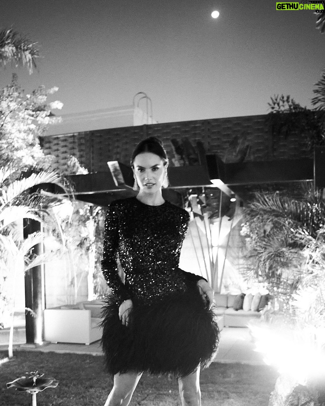 Alessandra Ambrosio Instagram - By the moonlight 🌙🎬 Jeddah, Saudi Arabia