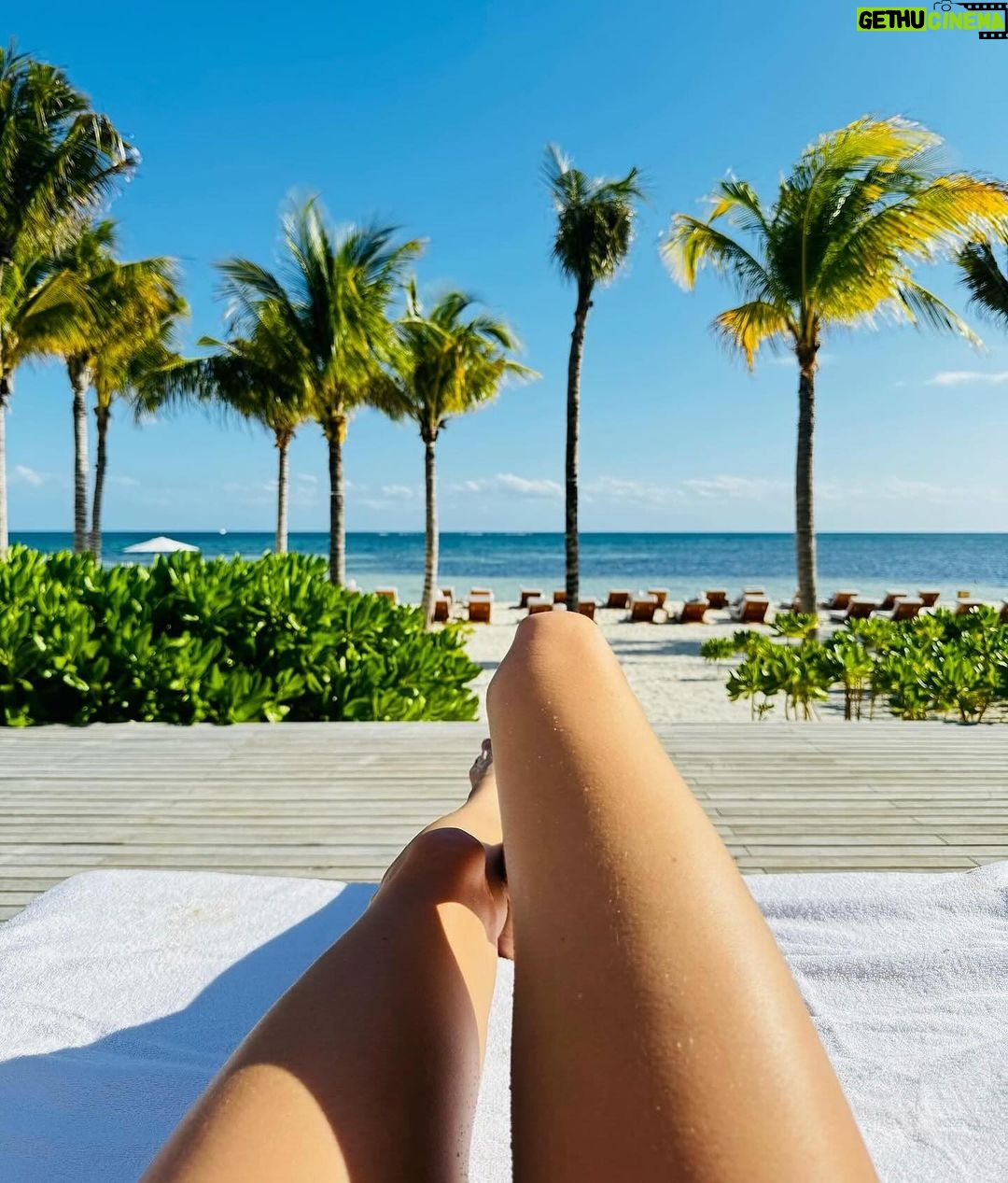 Alessandra Ambrosio Instagram - What the weekend was all about… 🌞🌴🇲🇽 #RivieraMayaEDITION #editionhotels The Riviera Maya EDITION at Kanai