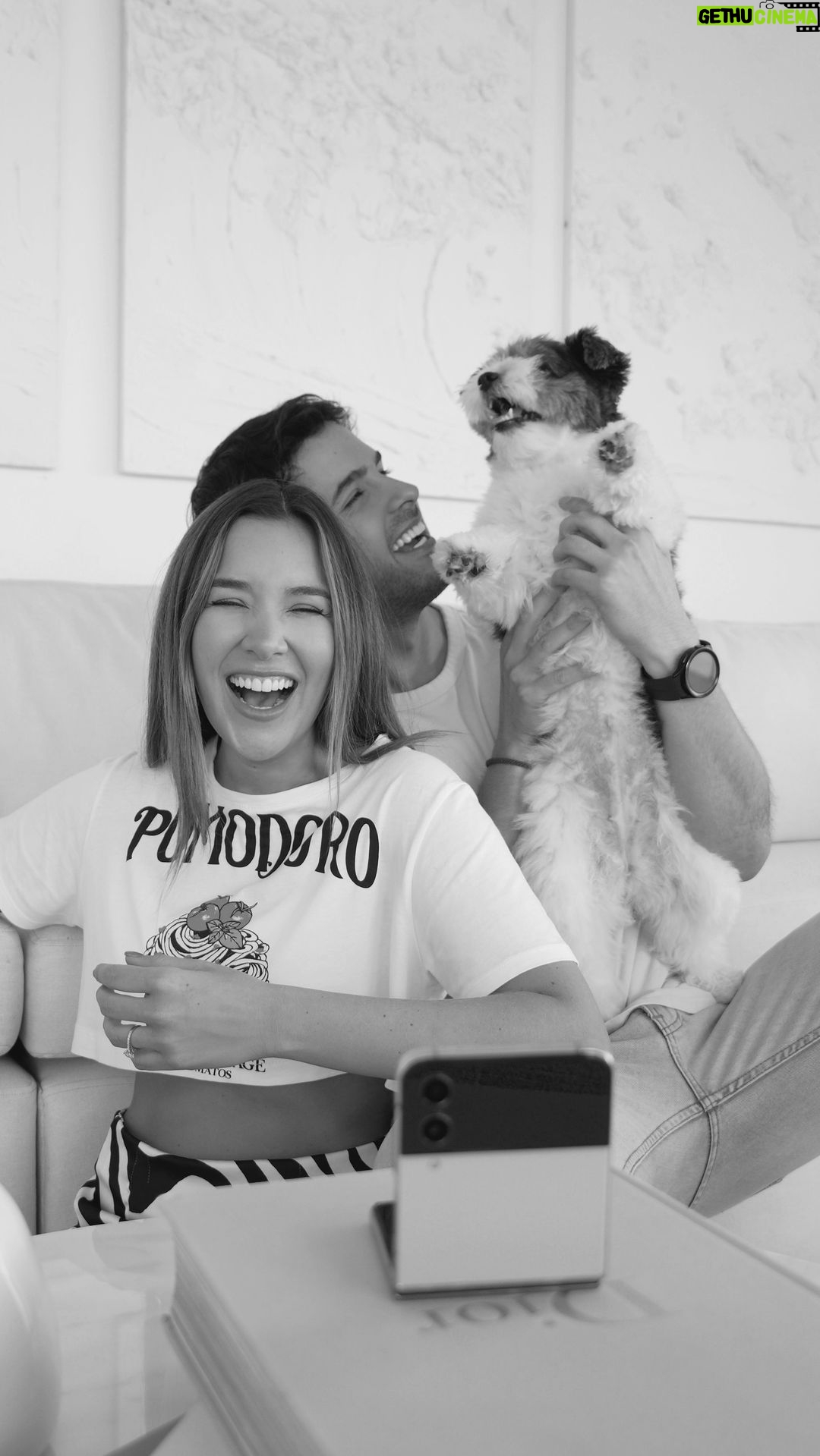 Alessandra Fuller Instagram - Prepárense 😍❤️ Pronto conocerán lo último de @Samsungpe ❤️ Está por llegar y no se lo van a querer perder. Los esperamos el miércoles 26 de julio para un nuevo #SamsungUnpacked 😍 Atentos que se vienen cosas increíbles!!! #TeamGalaxy #JoinTheFlipSide