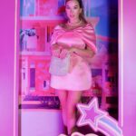 Alessandra Fuller Instagram - Swipe para darle vida 💗 #BarbieTheMovie