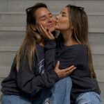 Alessandra Fuller Instagram - TE AMO MAMI 💗 Eres la mejor compañera de este mundo, gracias por tu amor infinito 🥹✨ Twinning con @mauiandsonsperu_oficial 💘💘 Lima, Peru
