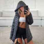 Alessandra Fuller Instagram – Ya se siente el frío 🖤

Y esta casaca es TODO lo que estaaaaa bieeeeeeeen!! Mi favoritaaa @mauiandsonsperu_oficial ✨ Lima, Peru