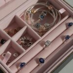 Alessandra Fuller Instagram - SORTEO PANDORA 💗✨ ¿Quieres ganarte una pulsera Pandora con el broche y el charm del carruaje de La Cenicienta en oro rosa de 14K? Para participar: 1. Ser parte de mi comunidad (Seguirme en @alefuller) 2. Comentar etiquetando a 3 amig@s 3. Compartir este post en tu story (etiquétame y así lo veo 💗) A más comentarios, más posibilidades de ganar ✨ BONUS: Sortearé un joyero Pandora entre los que más comentarios hagan ✨✨✨ *Válido en Perú. Anuncio de ganadores: Domingo 3 de marzo 💗