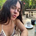 Alessandra Negrini Instagram - Bom dia🌺 beijinho par vc aí!😘