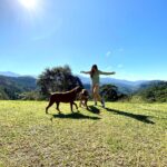 Alessandra Negrini Instagram - Pé no chão, cachorros, sol! Tava precisando muito!