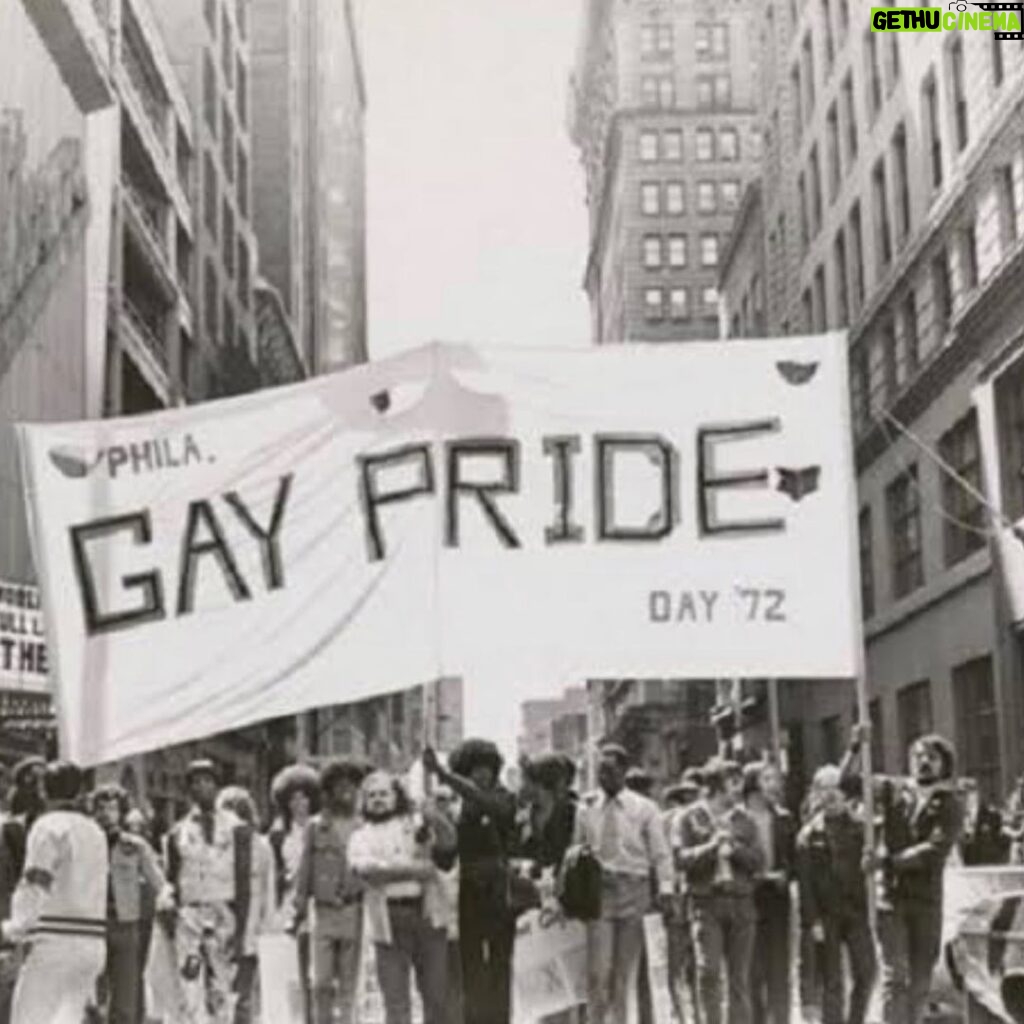 Alessandra Negrini Instagram - Hoje é o dia do Orgulho Gay 🏳️‍🌈🏳️‍⚧️ Todas as identidades e formas de amor respeitadas e acolhidas. Todos os direitos garantidos. Vamos celebrar