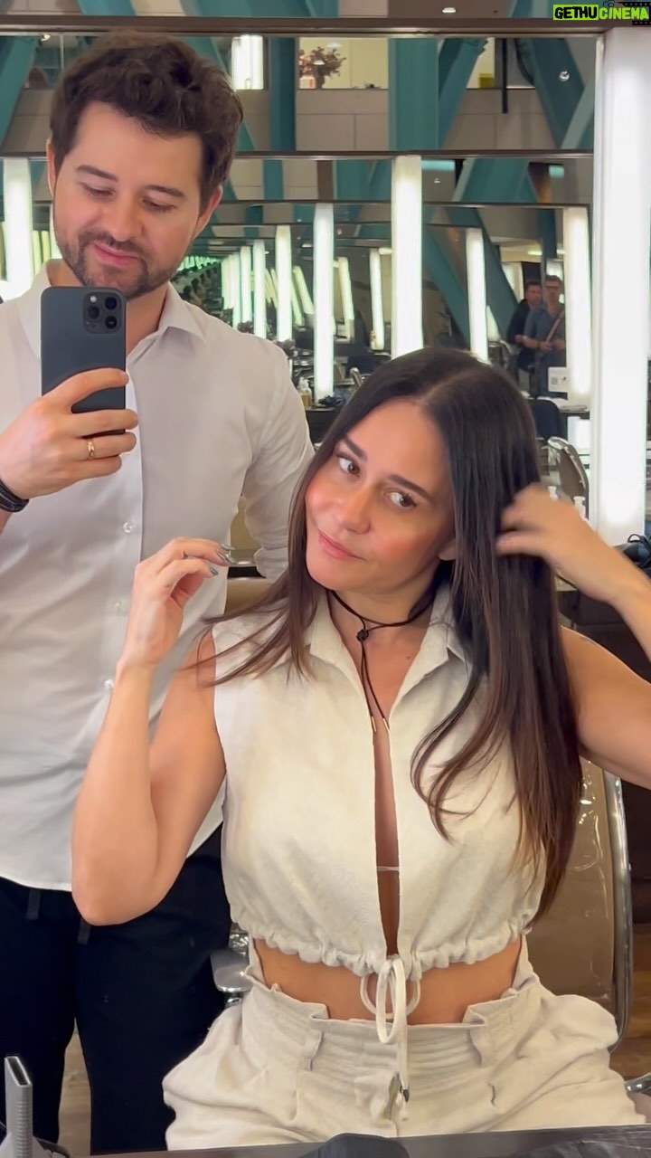 Alessandra Negrini Instagram - Vou jogar o cabelo @rafaelbertolucci1