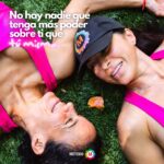 Alessandra Rosaldo Instagram - A ti mujer que me lees; gracias por inspirarme con tu fortaleza, gracias por dejarme ver que tu voluntad es inquebrantable, gracias por tu tesón, porque eres leal, porque eres amorosa, porque puedes lograr lo inimaginable, porque nunca paras de luchar. Gracias por inspirarme con tus ganas, por contagiarme con tu actitud y motivarme con tu ejemplo. Gracias por contenerme, por escucharme, por hacerme sentir incluida, valorada y vista. Gracias mujer fuerte porque en tus historias también veo las mías, porque siento tu llanto y gozo tus carcajadas. Gracias por mostrarte vulnerable e imperfecta GRACIAS A TI, MUJER💜