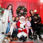 Alessandra Rosaldo Instagram - De nuestros corazones a los suyos, ¡muy feliz Navidad! Que lluevan bendiciones sobre sus hogares, que siempre tengan alguien a quien abrazar y que les sobren razones para agradecer. ¡Felices Fiestas! ♥️♥️♥️✨✨✨🥰🥰🥰🌟🌟🌟 Nos hiciste falta Darkettoooooo @jose_eduardo92 Te amamos!