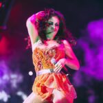 Alessandra Rosaldo Instagram - Fotazas de la fiesta noventera que se armó este fin de semana en Phoenix, Los Angeles y Oakland. ¡Qué bien la pasamos y qué manera de arrancar la gira en USA de @90spoptour! Muchísimas gracias a todos los que nos acompañaron, iniciamos con el pie derecho y vamos por más, ¡¡¡mucho más!!! Próxima parada, Atlanta y New York, are you ready??? Fotazas by @ninapapalote Hair @bernardojavier6 Makeup @lilianafelixmaquillaje OnTour