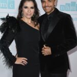 Alessandra Rosaldo Instagram - #aboutlastnight Anoche estuvimos en la Gala de los Impact Awards de la National Hispanic Media Coalition #nhmc donde @ederbez recibió el Social Impact Award 🏆 Como siempre, es un placer verte brillar🌟 Styling @danireyesoficial Makeup @lilianafelixmaquillaje Vestido @raquelorozcog Joyería @swarovski