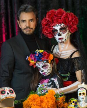 Alessandra Rosaldo Instagram - “Vivir al máximo es la mejor ofrenda que le podemos dar a los muertos”.

¡Feliz Día de los Muertos!
💀🇲🇽🌺🦴🕯️🪦♥️