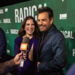 Alessandra Rosaldo Instagram - Noche de premier en Los Angeles. Qué bonito se siente verte triunfar @ederbez ¡Muchísimas felicidades amor mío! Imperdible @radicalthemovie ¡Vayan a verla! Styled by @danireyesoficial Makeup by @lilianafelixmaquillaje Vestido @marikavera diseñadora mexicana 👏🏼👏🏼👏🏼 Joyería @swarovski Fotos @cesarsamanophoto Los Angeles, California