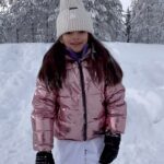 Alessandra Rosaldo Instagram – Divirtiéndonos como focas 🦭 Perdón, como locas 🤪#DeViajeConLosDerbez Rovaniemi Lapland