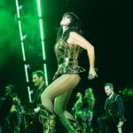 Alessandra Rosaldo Instagram - Fotazas de la fiesta noventera que se armó este fin de semana en Phoenix, Los Angeles y Oakland. ¡Qué bien la pasamos y qué manera de arrancar la gira en USA de @90spoptour! Muchísimas gracias a todos los que nos acompañaron, iniciamos con el pie derecho y vamos por más, ¡¡¡mucho más!!! Próxima parada, Atlanta y New York, are you ready??? Fotazas by @ninapapalote Hair @bernardojavier6 Makeup @lilianafelixmaquillaje OnTour
