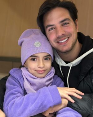 Alessandra Rosaldo Instagram - ¡Muy feliz cumpleaños al hermano más cool y talentoso del mundo mundiaaaaal! Gracias por ser el que se ríe, canta, baila, juega, toca el piano, la guitarra, el saxofón, compone canciones y además es el rey de los videojuegos! Gracias por ser todo eso y más para Aitana y para toda la familia, ¡te amamos con todo el corazón! Happy Birthday!!! 🎉🎉🎉🎂🎂🎂🥳🥳🥳🎈🎈🎈🎁🎁🎁🎊🎊🎊💥💥💥🌈🌈🌈

Happiest of birthdays to the coolest big brother in the world who sings, dances, plays guitar, saxophone, piano, writes amazing songs and is a video game champion!!! You truly are a gem of a brother, son, friend and talent altogether, we love you with all our hearts ♥️♥️♥️♥️♥️🎉🎉🎉🎉🎉🎂🎂🎂🎂🎂
