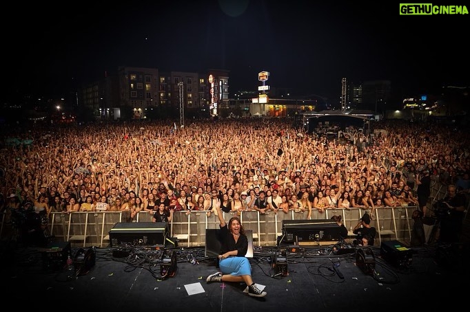Alessia Cara Instagram - @lifeisbeautiful thank you for having us back!! and thank you @bluemangroup for coming out to hang / being wonderfully creepy💙