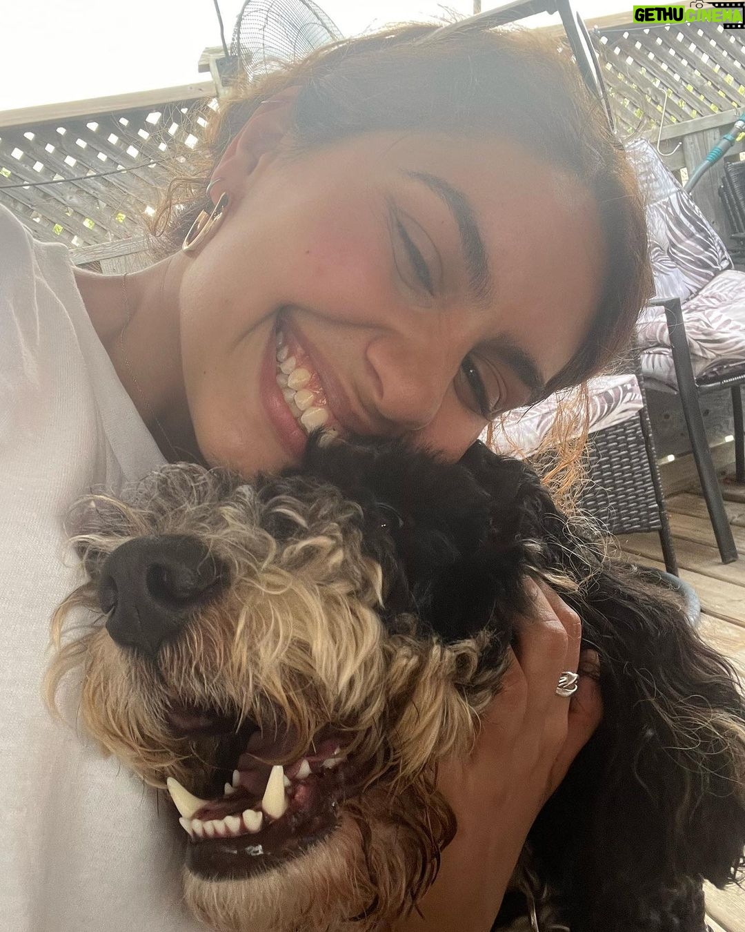 Alessia Cara Instagram - badabing badaboom same old
