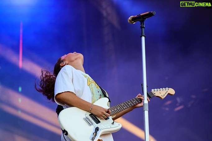 Alessia Cara Instagram - @ottawabluesfest thank you! 🧡