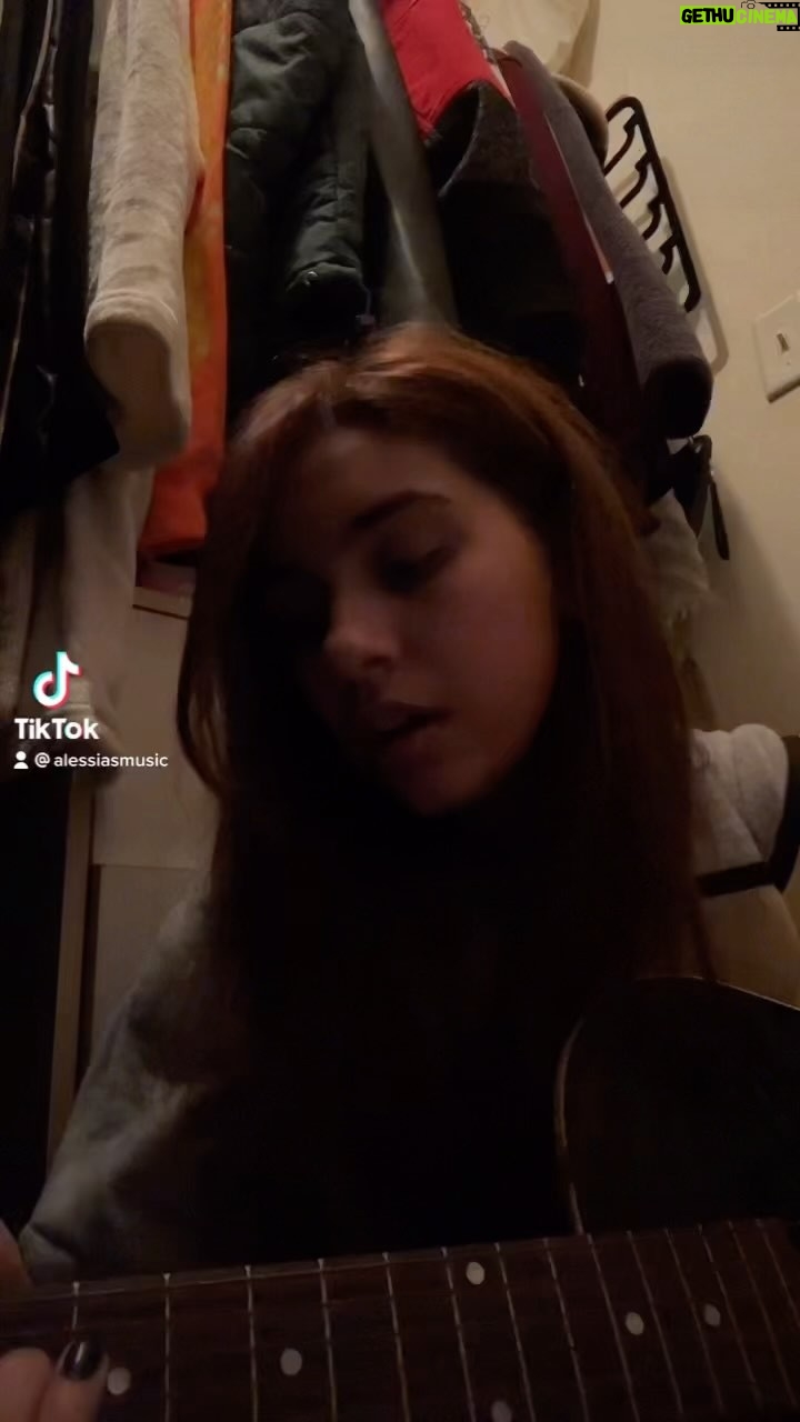 Alessia Cara Instagram - singing my song ‘bluebird’ while balancing you on a shoe in my closet.