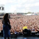 Alessia Cara Instagram - BUENOS AIRES 🇦🇷 I don’t have many words other than thank you and I will remember this forever. first time here and you welcomed us in the warmest, most incredible way. unreaaaaaaaaal. I’m from Brampton, Ontario what the hellll! wow. muchas muchas muchas gracias. cried lots. @lollapaloozaar