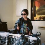 Alessia Cara Instagram - 6/12/21 recording ‘unboxing intro’. had to throw on the glasses.