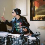 Alessia Cara Instagram - 6/12/21 recording ‘unboxing intro’. had to throw on the glasses.
