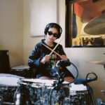 Alessia Cara Instagram - 6/12/21 recording ‘unboxing intro’. had to throw on the glasses.