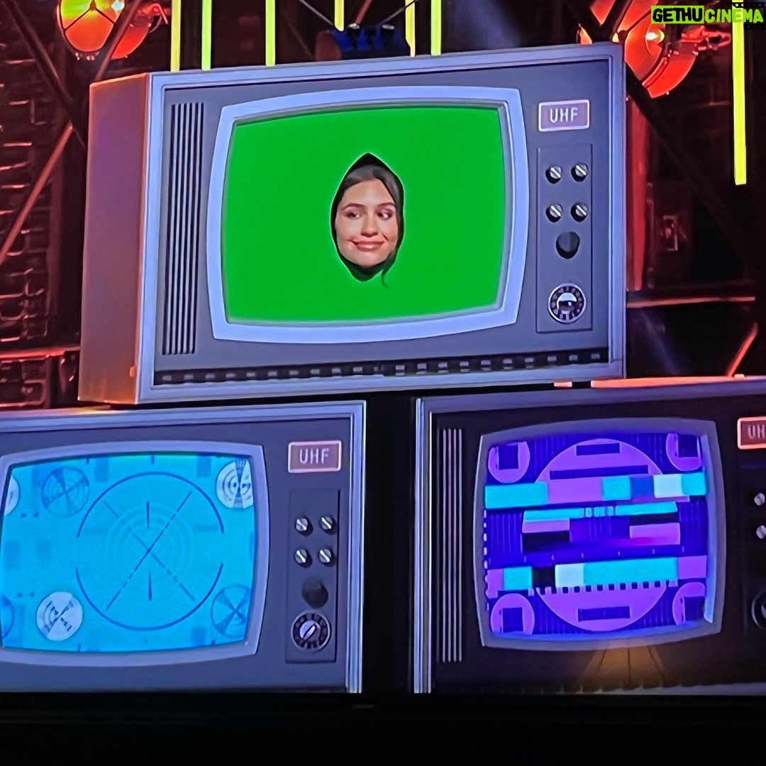 Alessia Cara Instagram - some ‘that’s my jam’ highlights yiiiikes @jimmyfallon @joshgroban @chancetherapper @hitrecordjoe