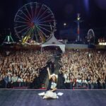 Alessia Cara Instagram - @calgarystampede what a joy to play for you!!!! wild. so many hats ❣️(pics by queenie: @livaita)