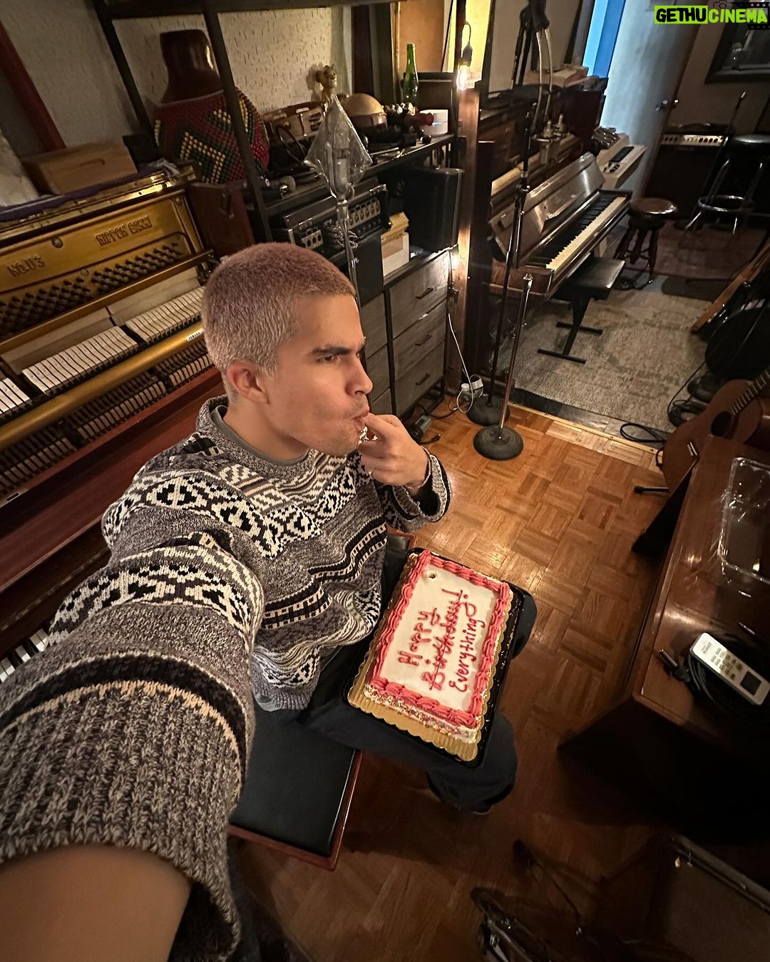 Alex Aiono Instagram - HAPPY EVERYTHING HAHAHAHAHAA IM IN THE STUDUO ALREADY WORKING ON THE NEXT ONE(S)!!! STREAM EVERYTHING OUT NOW!!!!