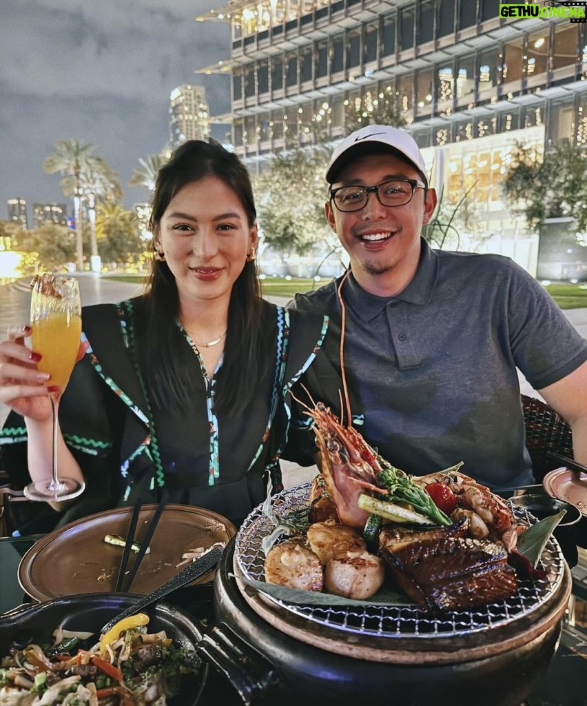 Alex Gonzaga Instagram - Bring your husband to the best places you’ve been. We always have the best meal and view here. Thank you to our kababayans too! At shoutout sayo pareng Georgio salamat sa pa-dinner, the best ka! @armanihashi