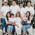 Alex Gonzaga Instagram - Christmas is really about family ❤️ It’s the birth of our Saviour Jesus Christ! MERRY CHRISTMAS EVERYONE! 🌲🌲🌲 📸 @niceprintphoto Edit @winniewong